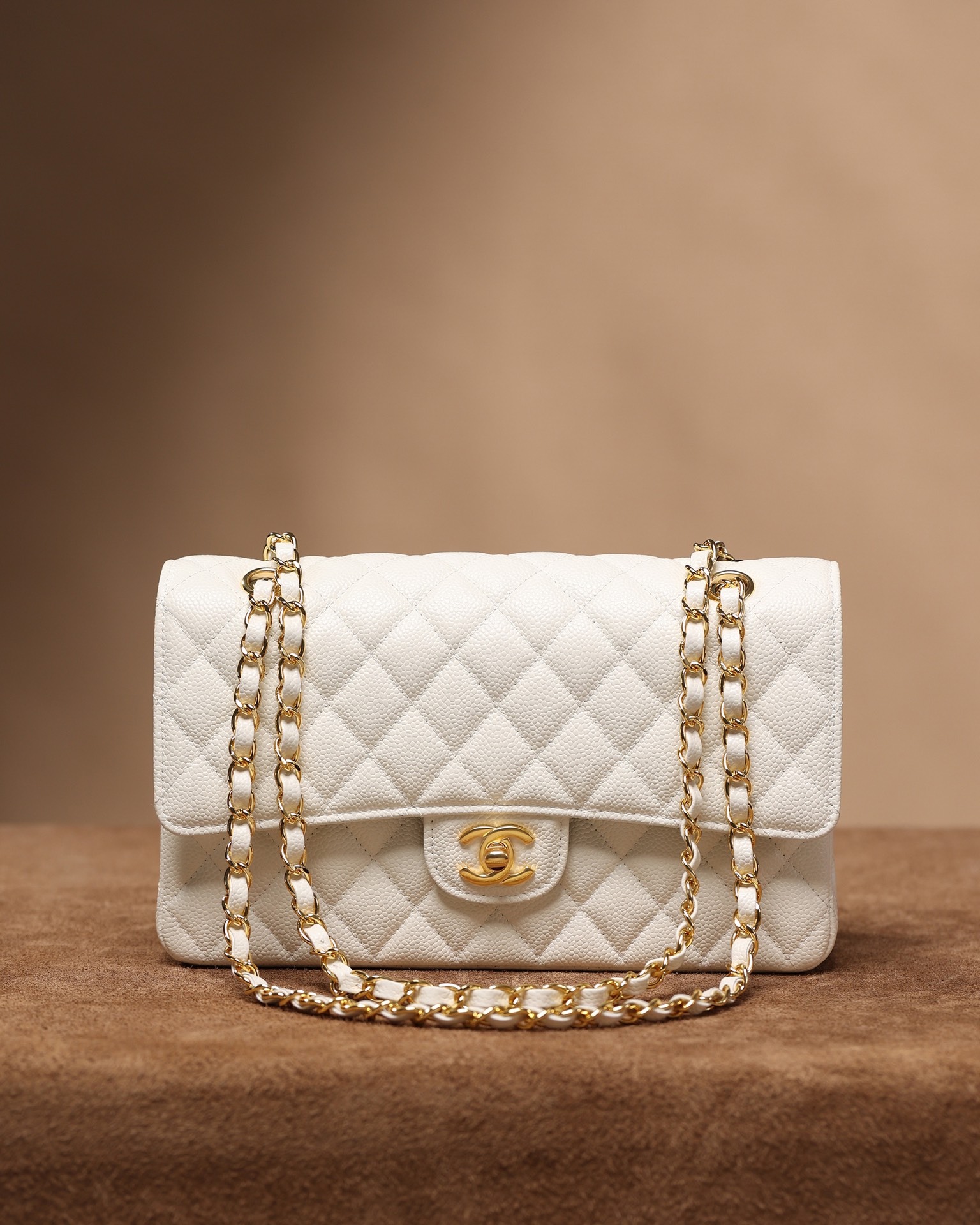 Chanel Elegant White Caviar Leather Single Shoulder Bag