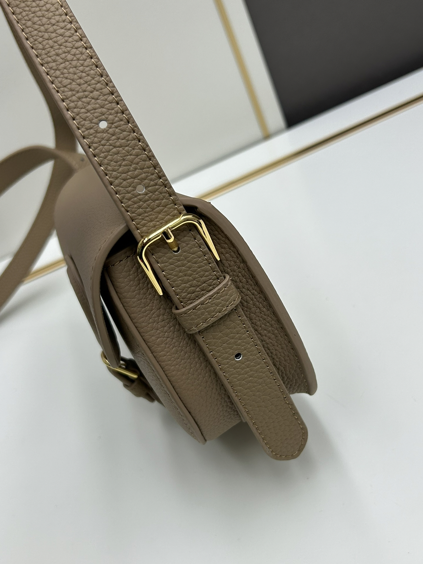 DIOR First-Layer Cowhide Saddle Bag