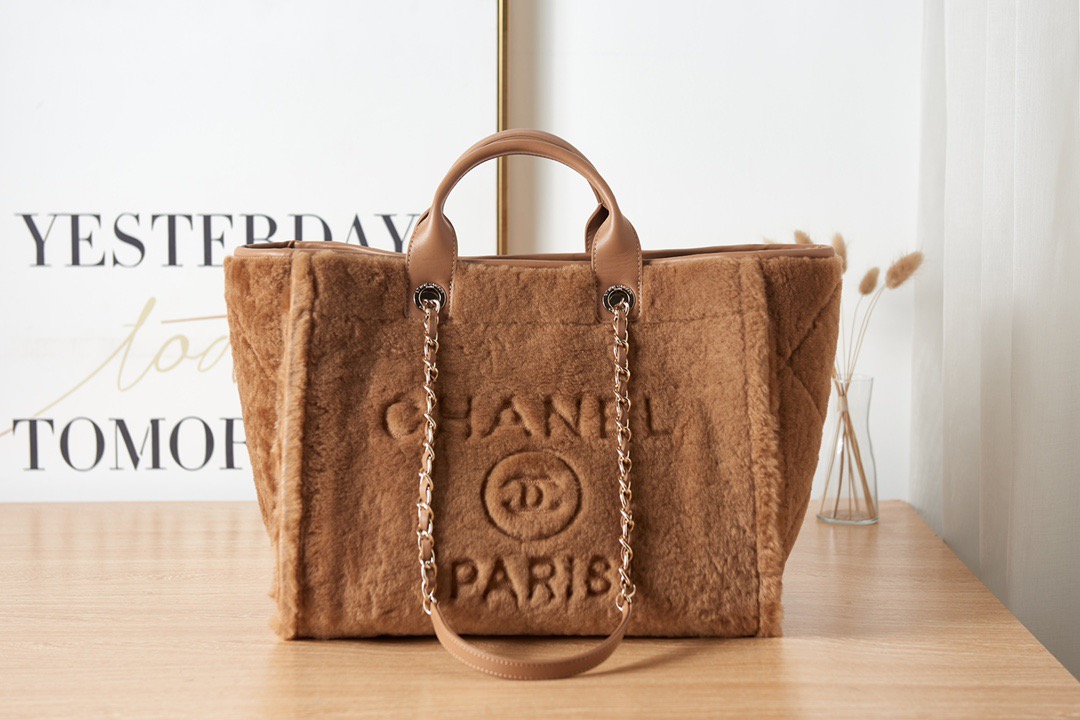 Chanel Paris Winter 2024 New Collection Large Tote Bag