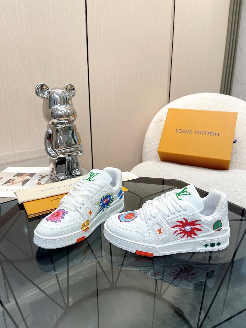 Louis Vuitton Fashionable Versatile Sneakers