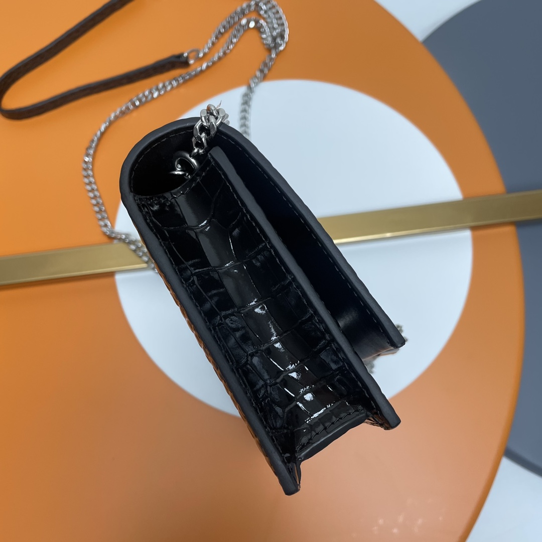 Saint Laurent Classic Chain Shoulder/Crossbody Bag for Women  in Black