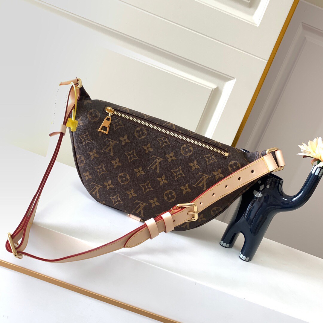 Louis Vuitton Classic Vintage-Inspired Crossbody/Waist Bag