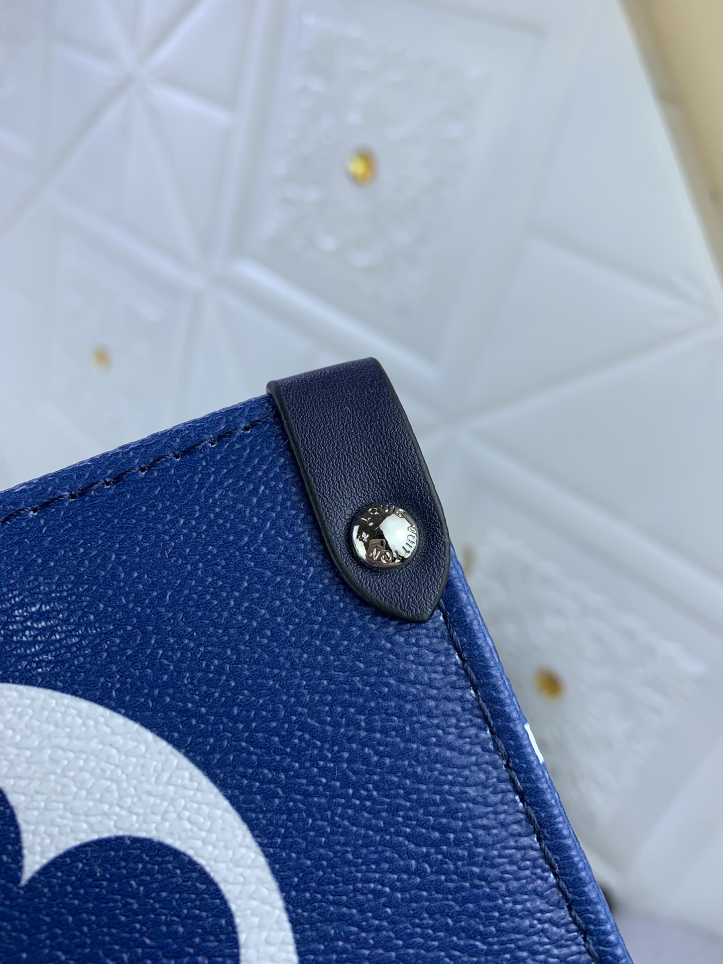 Louis Vuitton Classic Fashionable Tote Bag