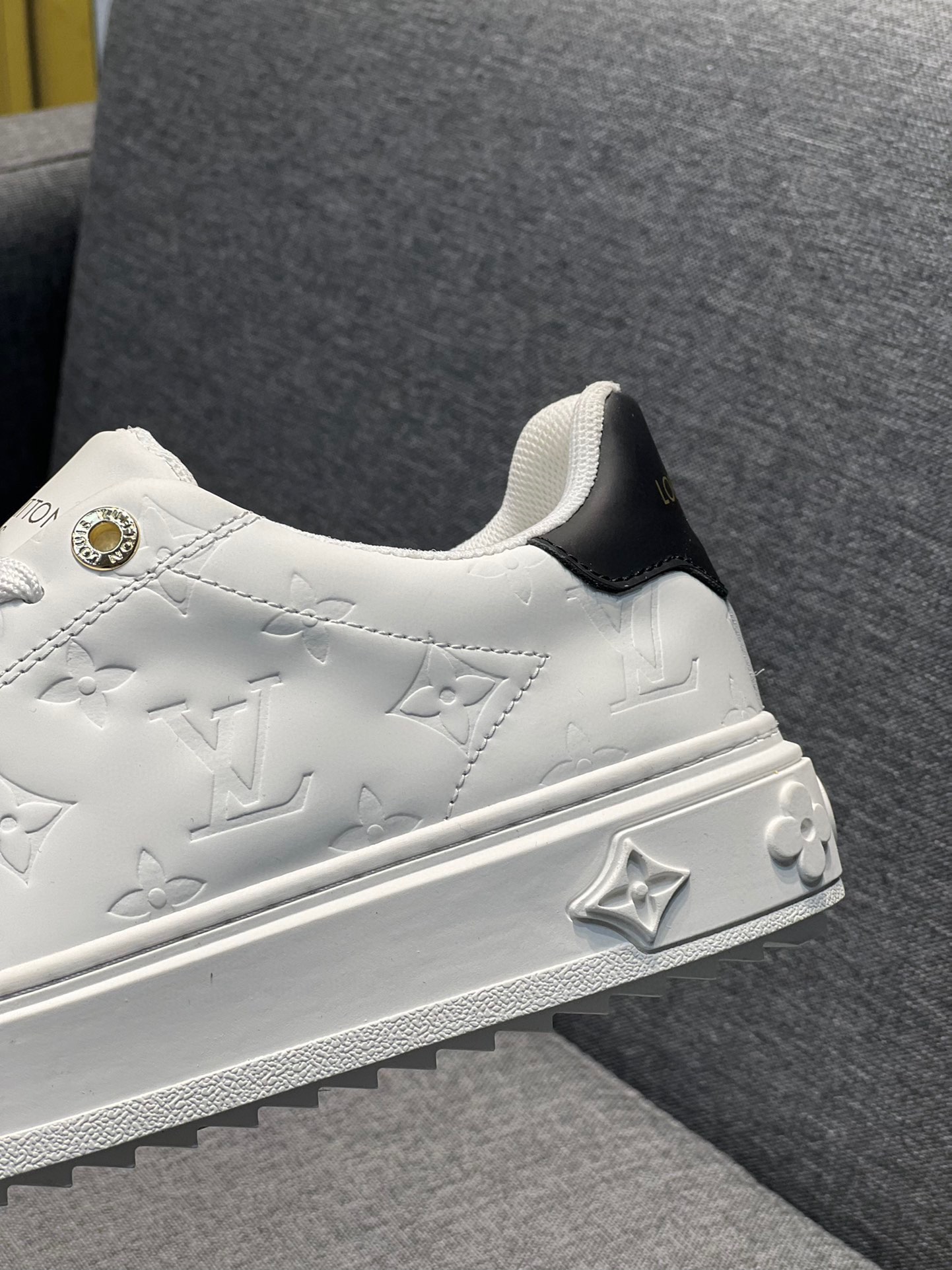 Louis Vuitton Fashionable Versatile Sneakers In White