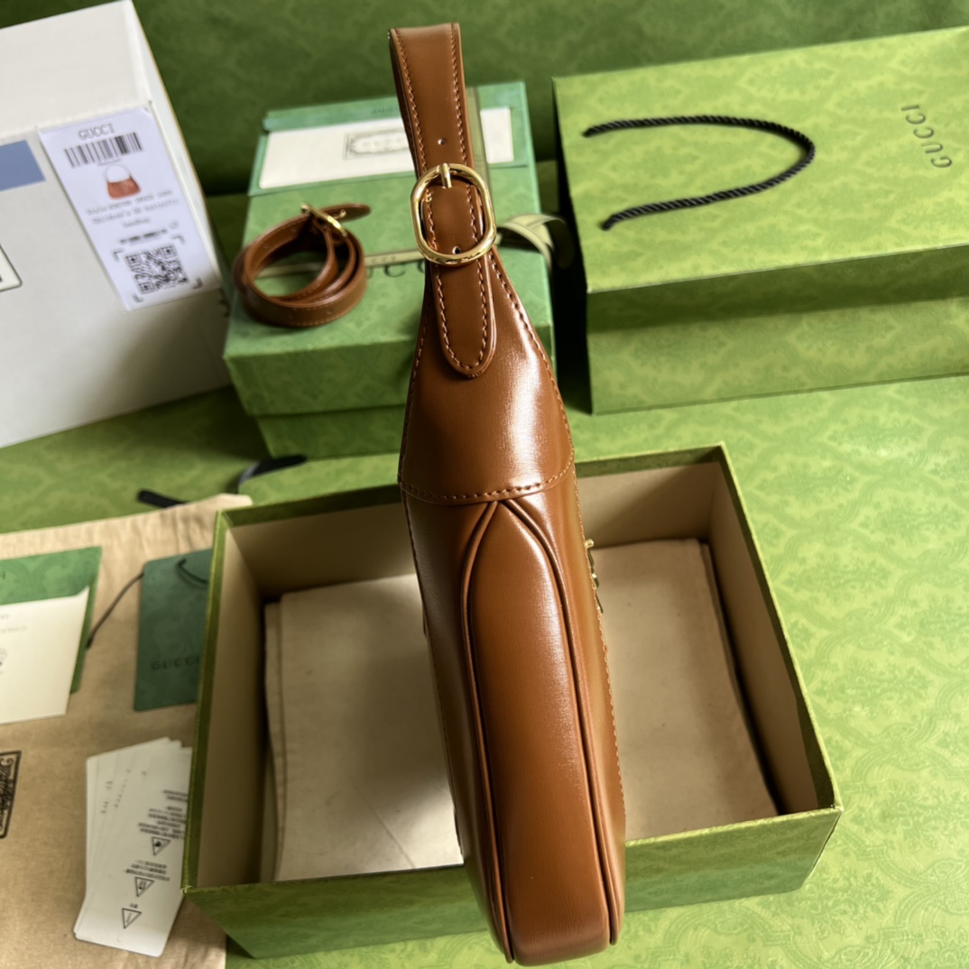 Gucci Classic Vintage Leather Underarm Handbag with Modern Touch