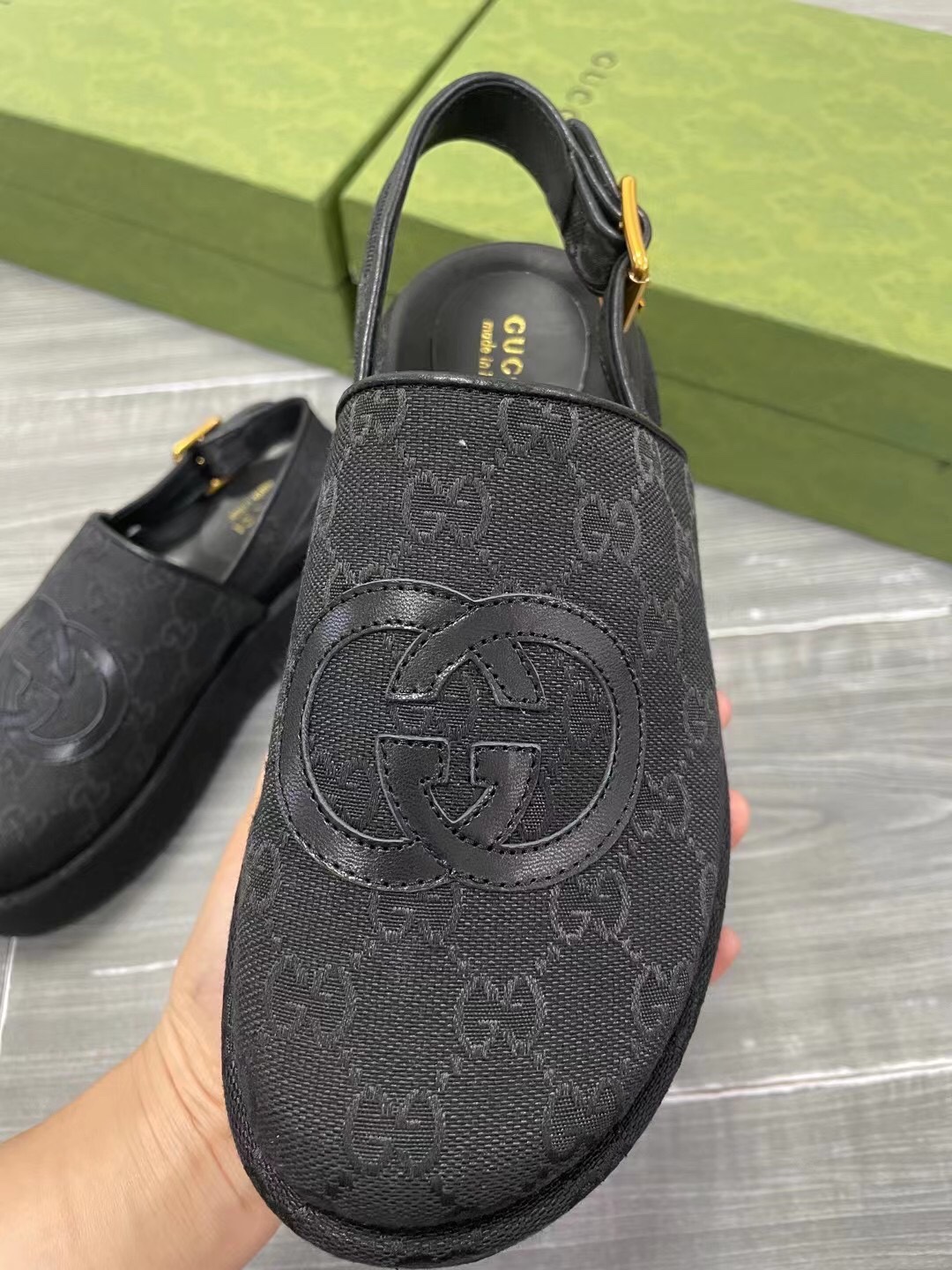 Gucci Thick-Soled Cassic Embroidered Canvas Slippers