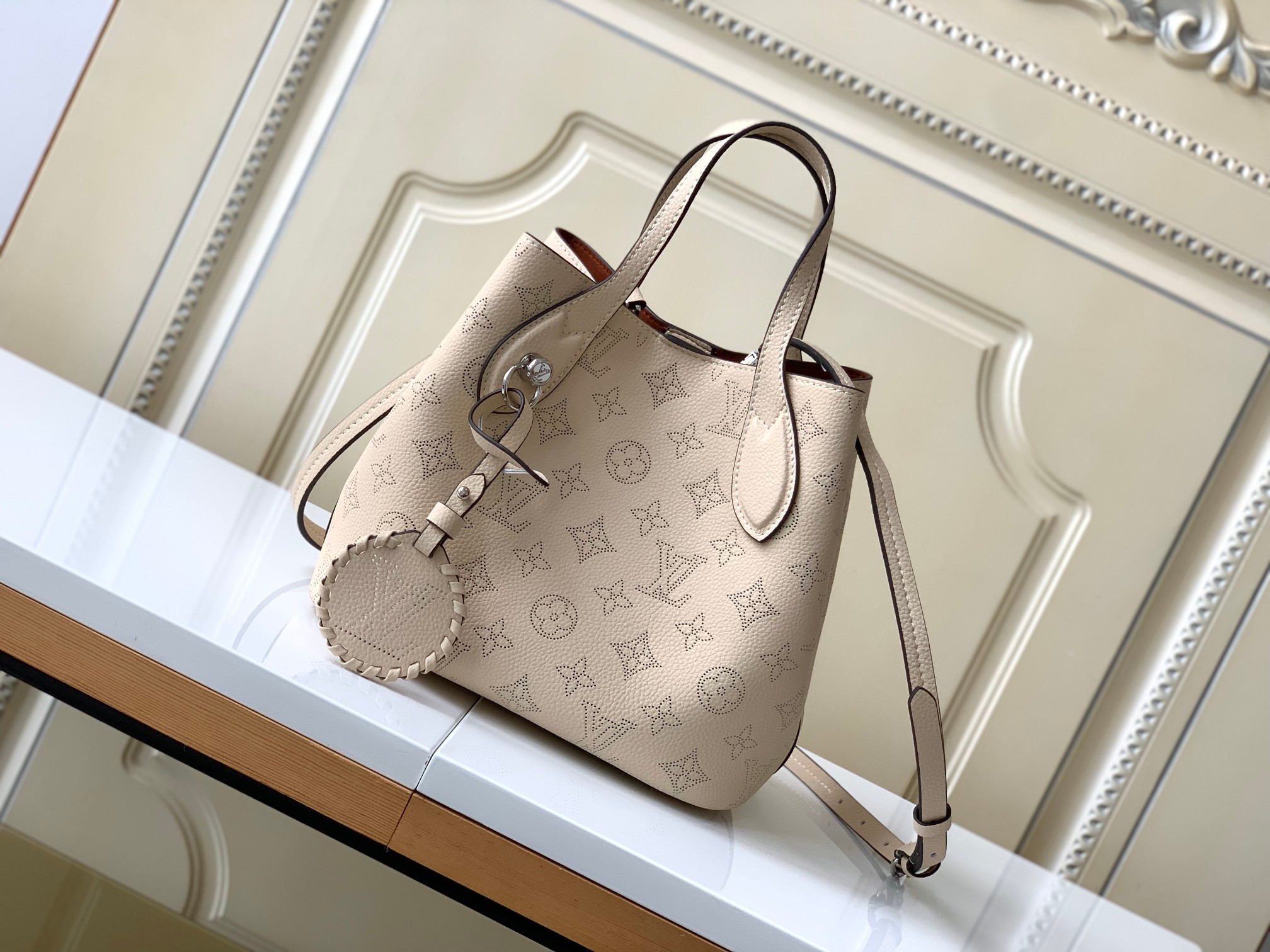 Louis Vuitton Versatile Leather Tote Bag