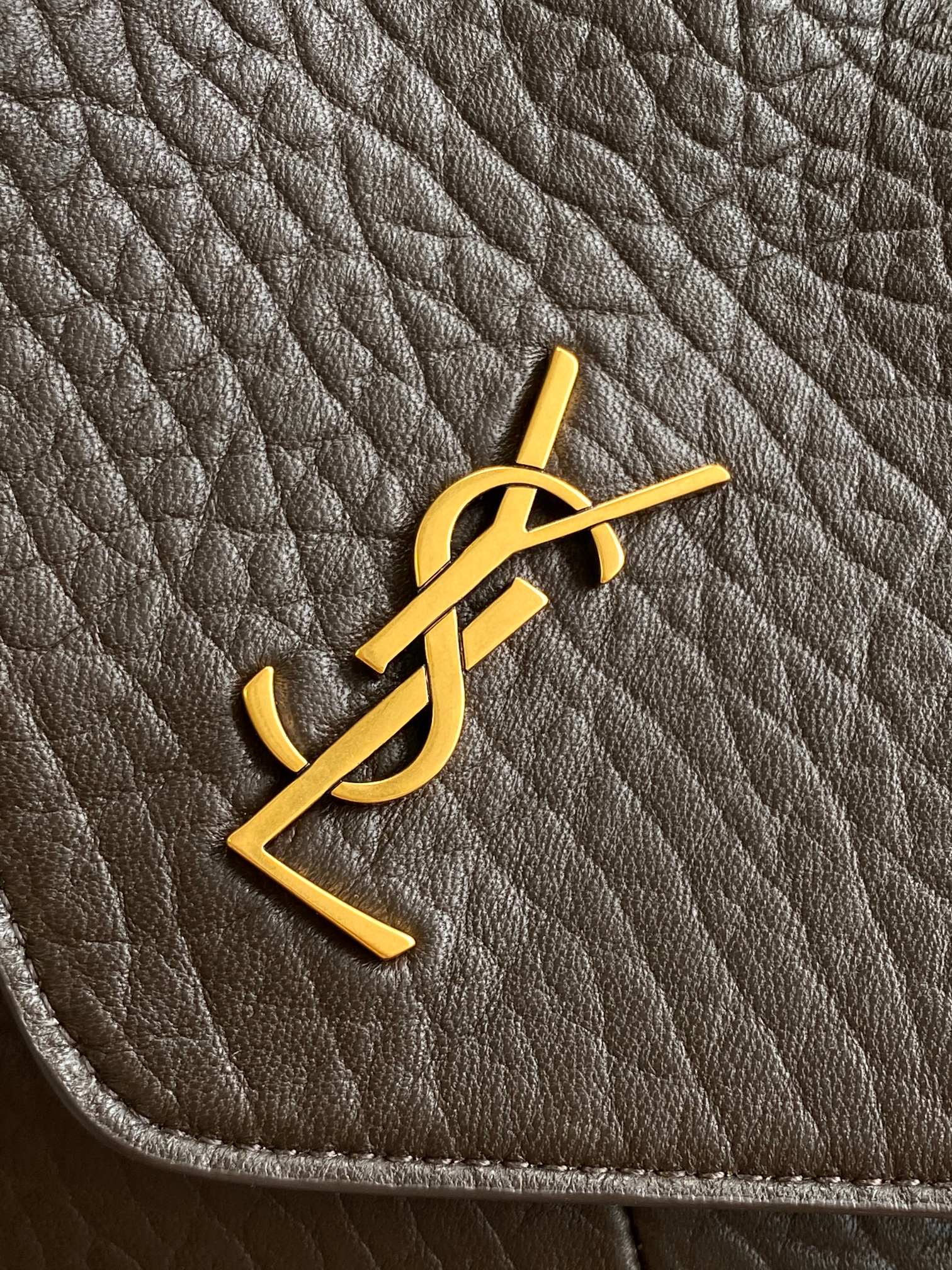 Saint Laurent P580 CASSANDRA Envelope Courier Bag in Sheepskin Leather