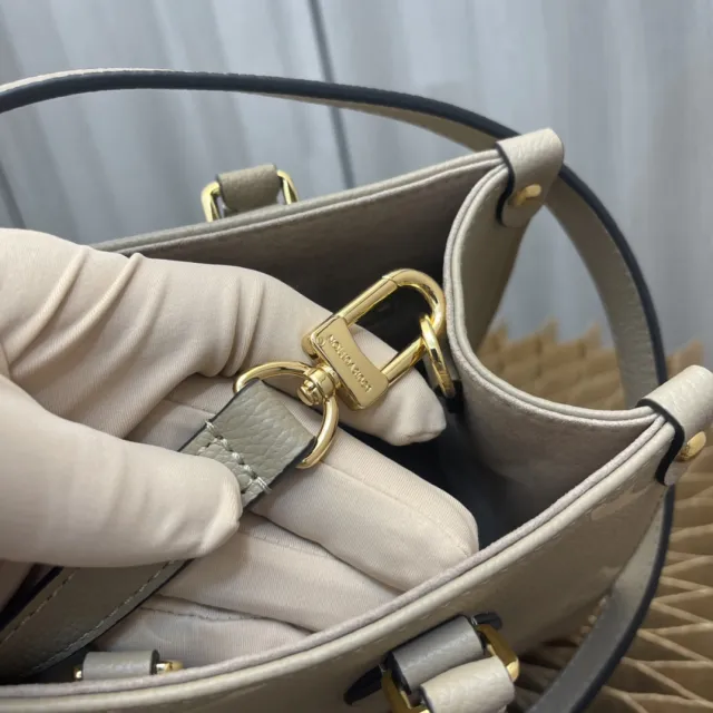 LV ONTHEGO BB Handbag