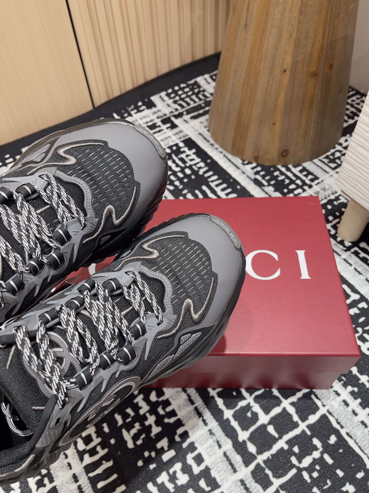 Gucci Ripple Sneakers