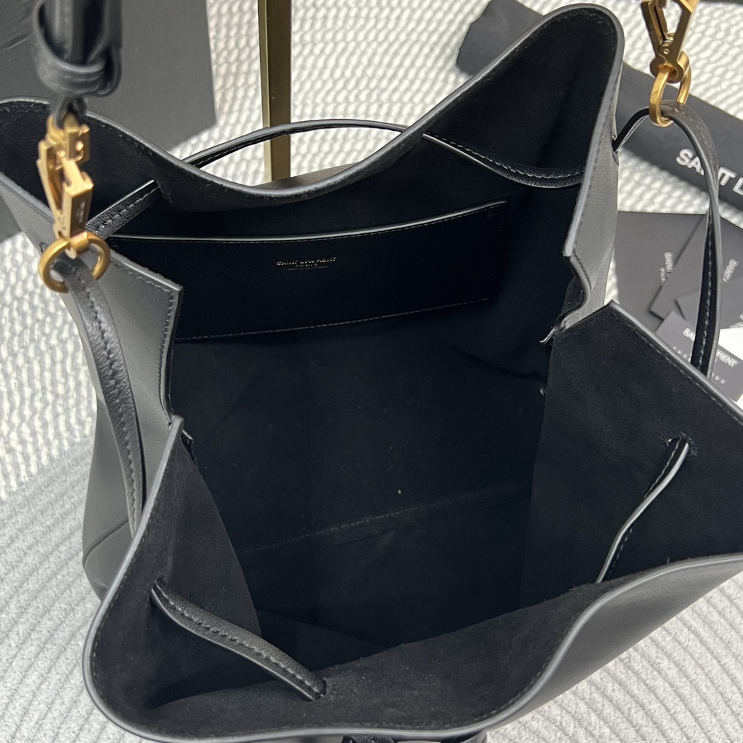 Saint Laurent AW24 PARIS VII POCHON New Style