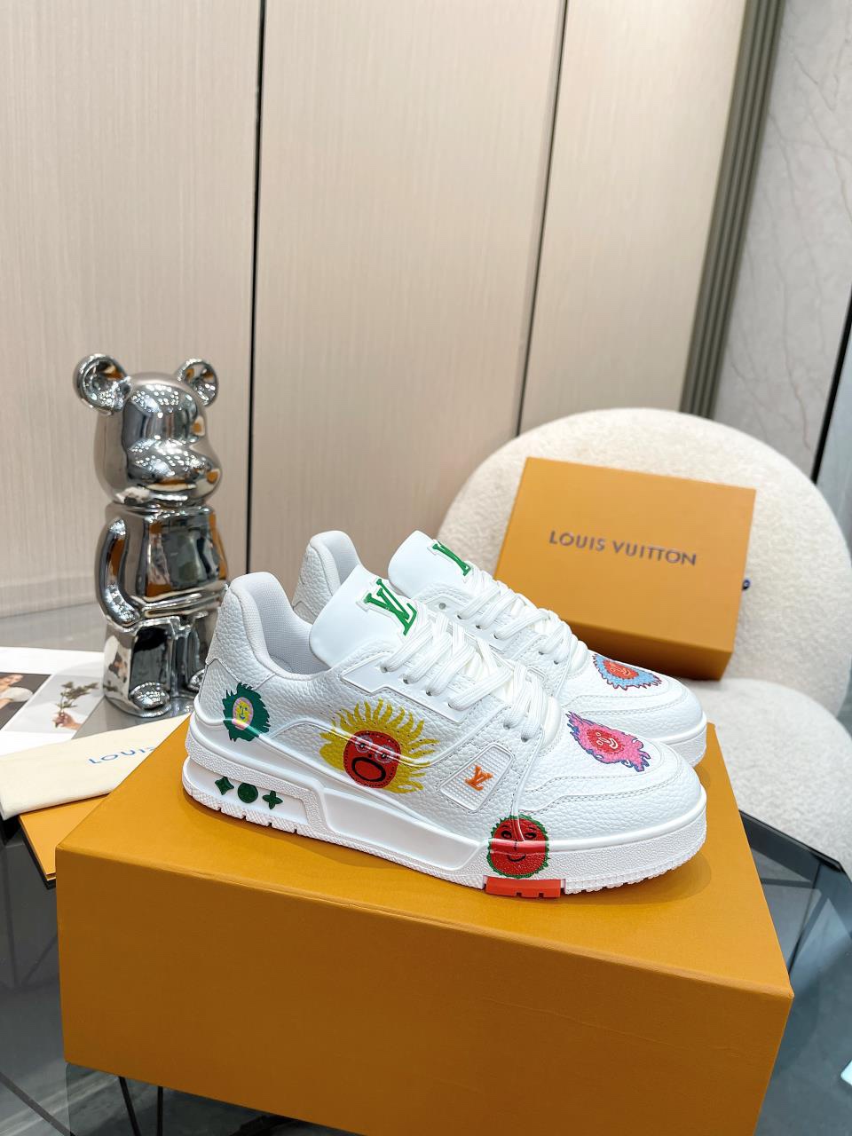 Louis Vuitton Fashionable Versatile Sneakers