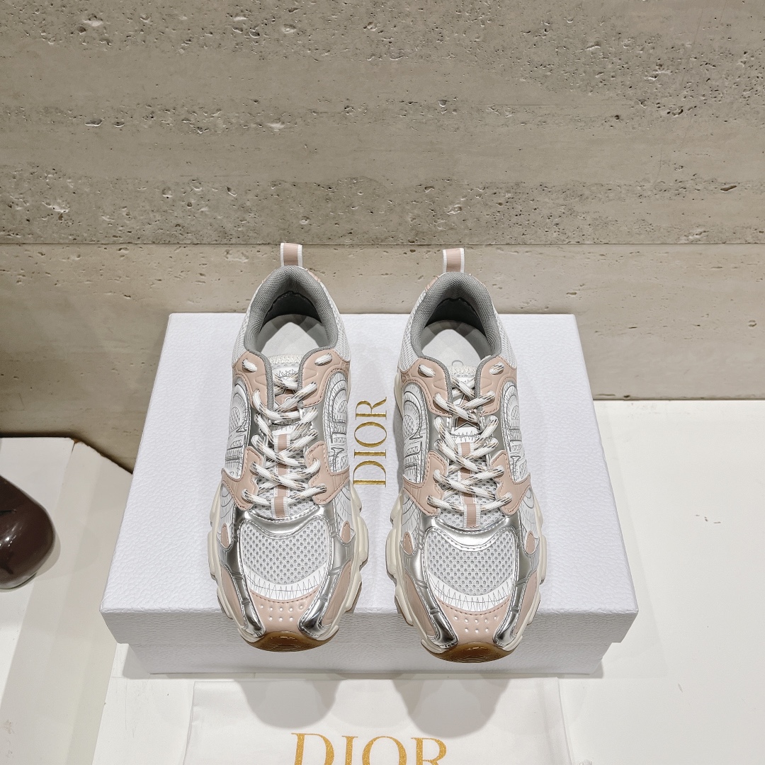 Dior Chrono: The New Casual Running Sneaker