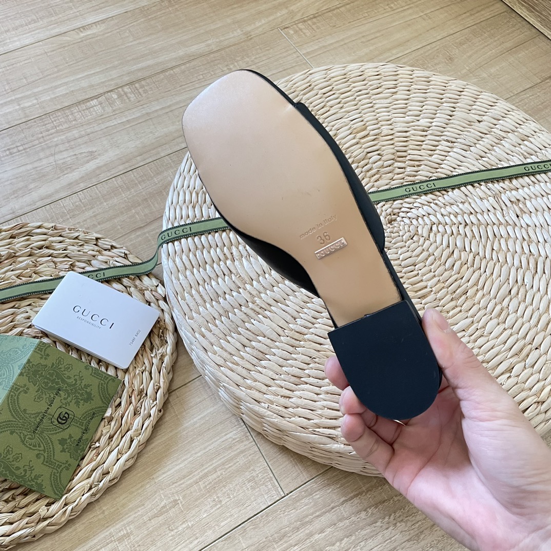 GUCCIOriginal big brand luxury goods 1:1 high-end quality top qualityGucci new buckle round G slippers/sandals