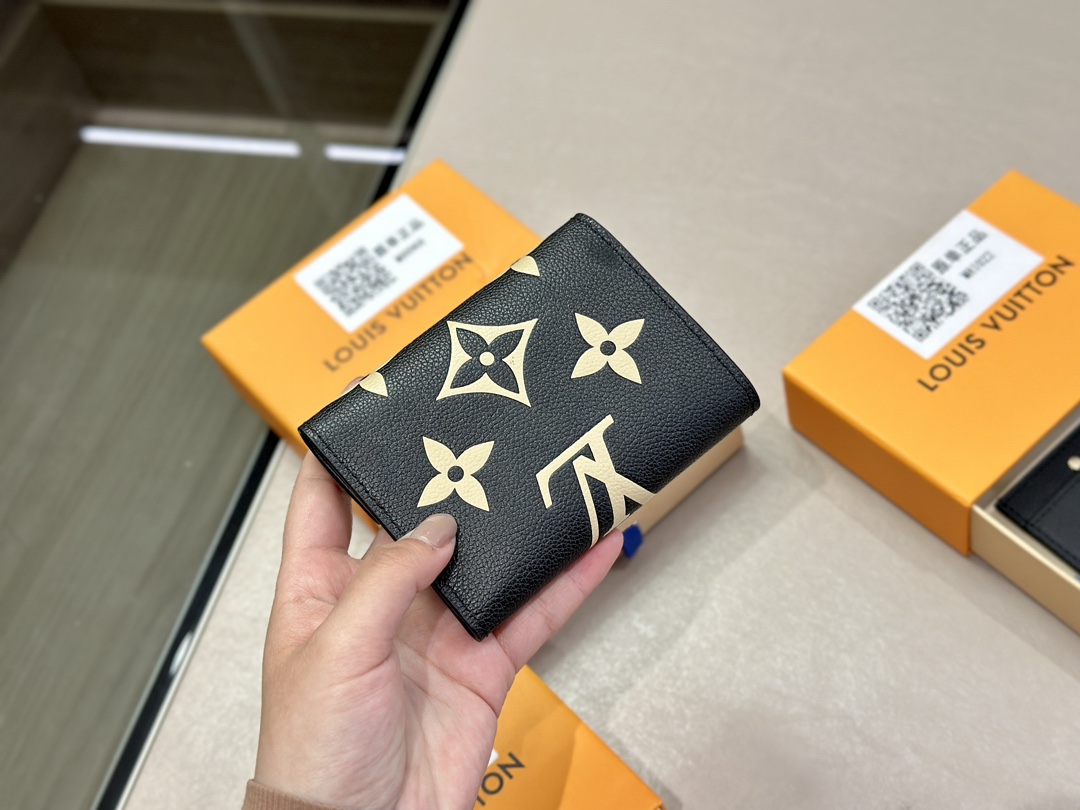 Louis Vuitton Classic Black Wallet