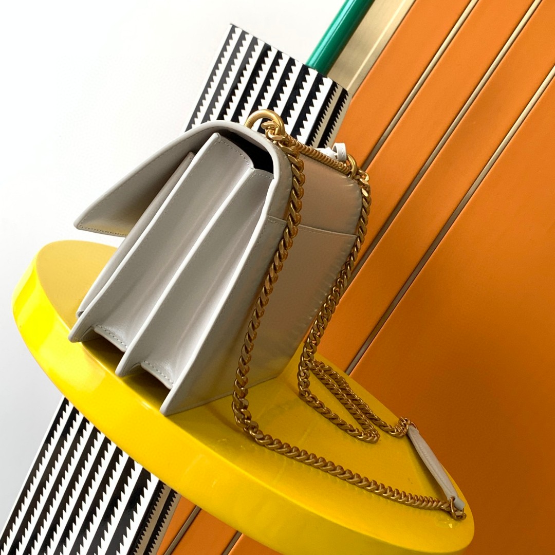 Saint Laurent Classic Chain Shoulder/Crossbody Bag for Women in White