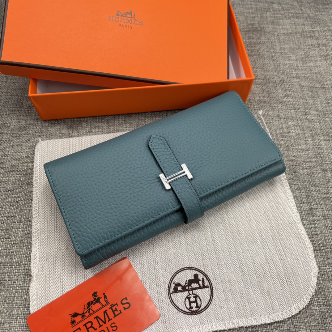 Hermès Bi-Fold Wallet