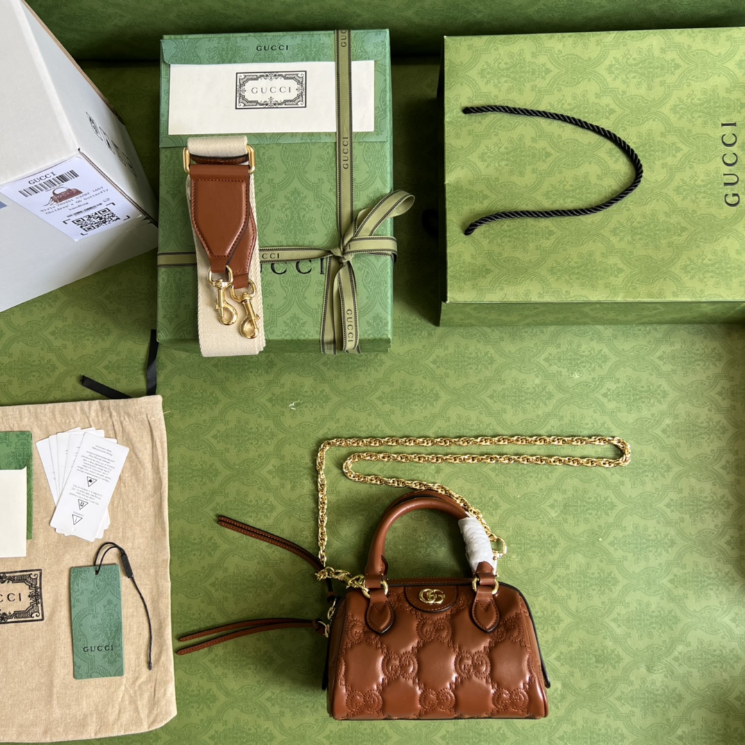 Gucci Classic Featured Sheepskin Handbag