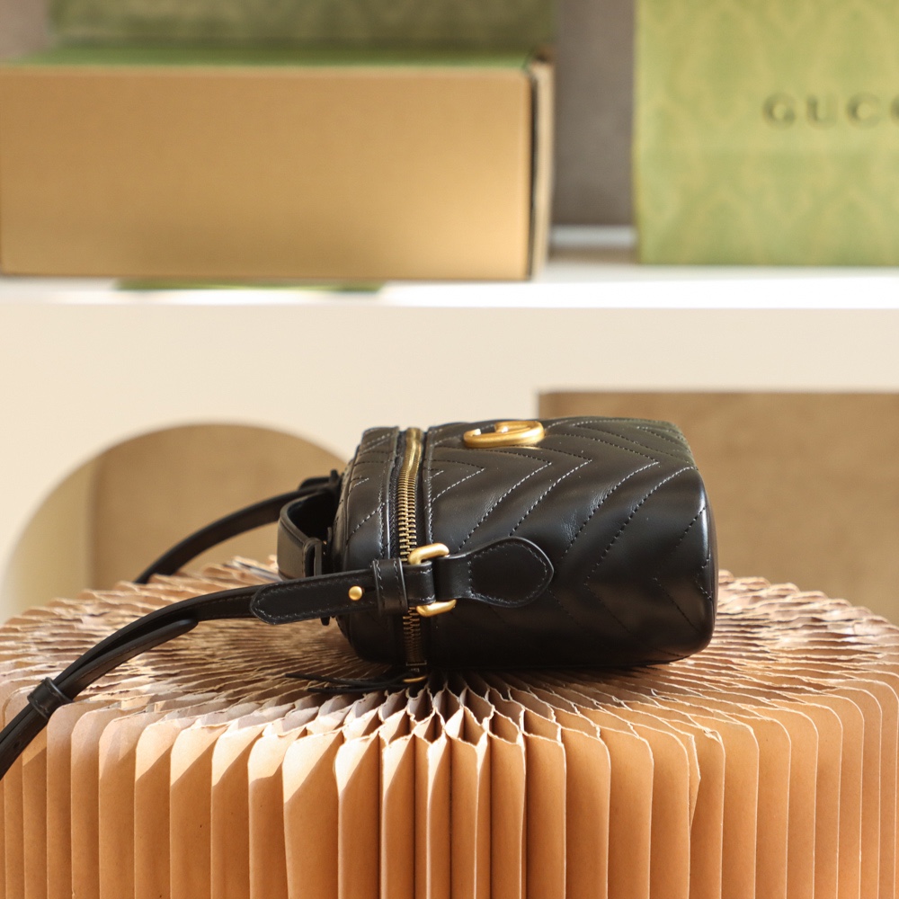 CUCCI Lambskin Cosmetic Bag
