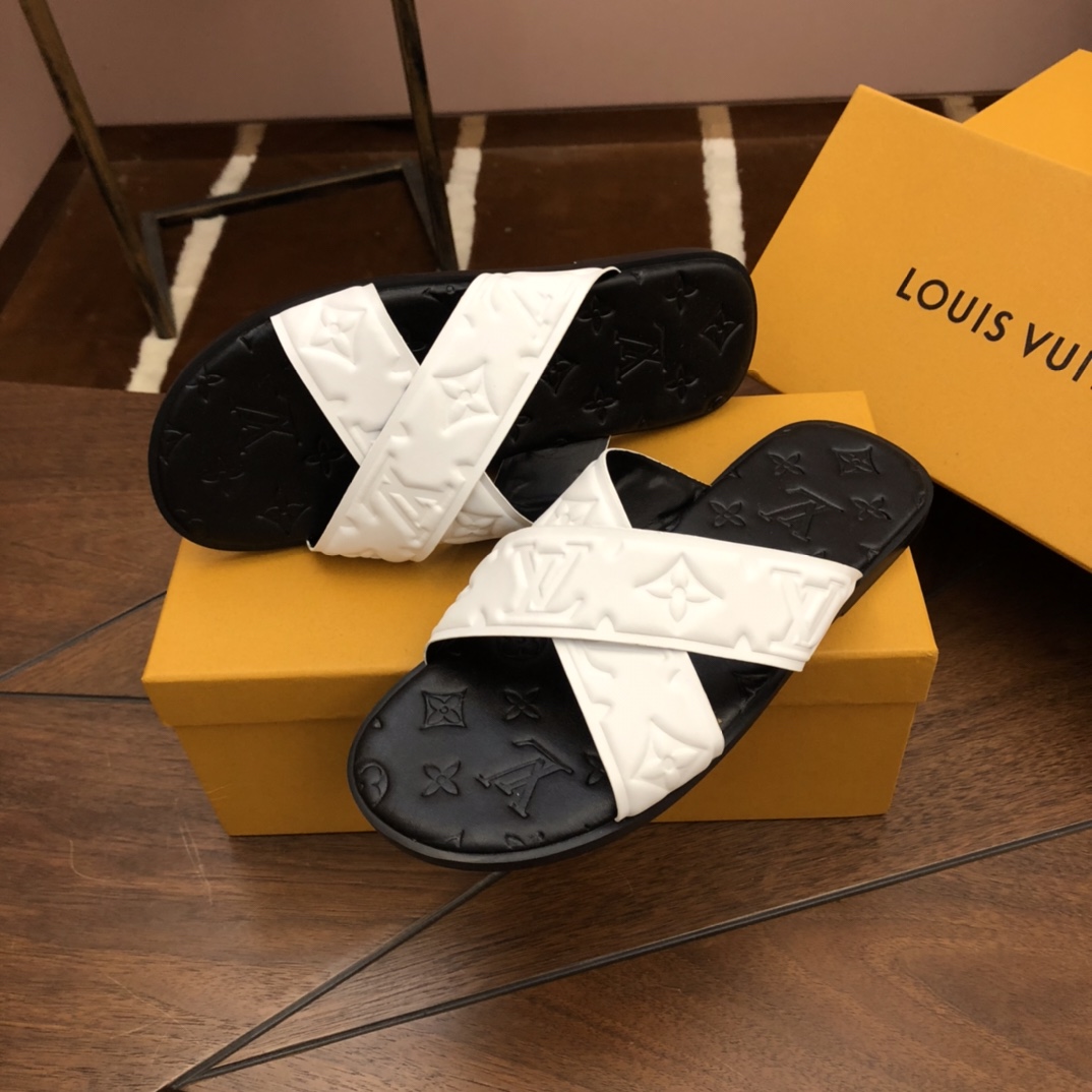 LV Fashionable Classic Versatile Leather Slippers