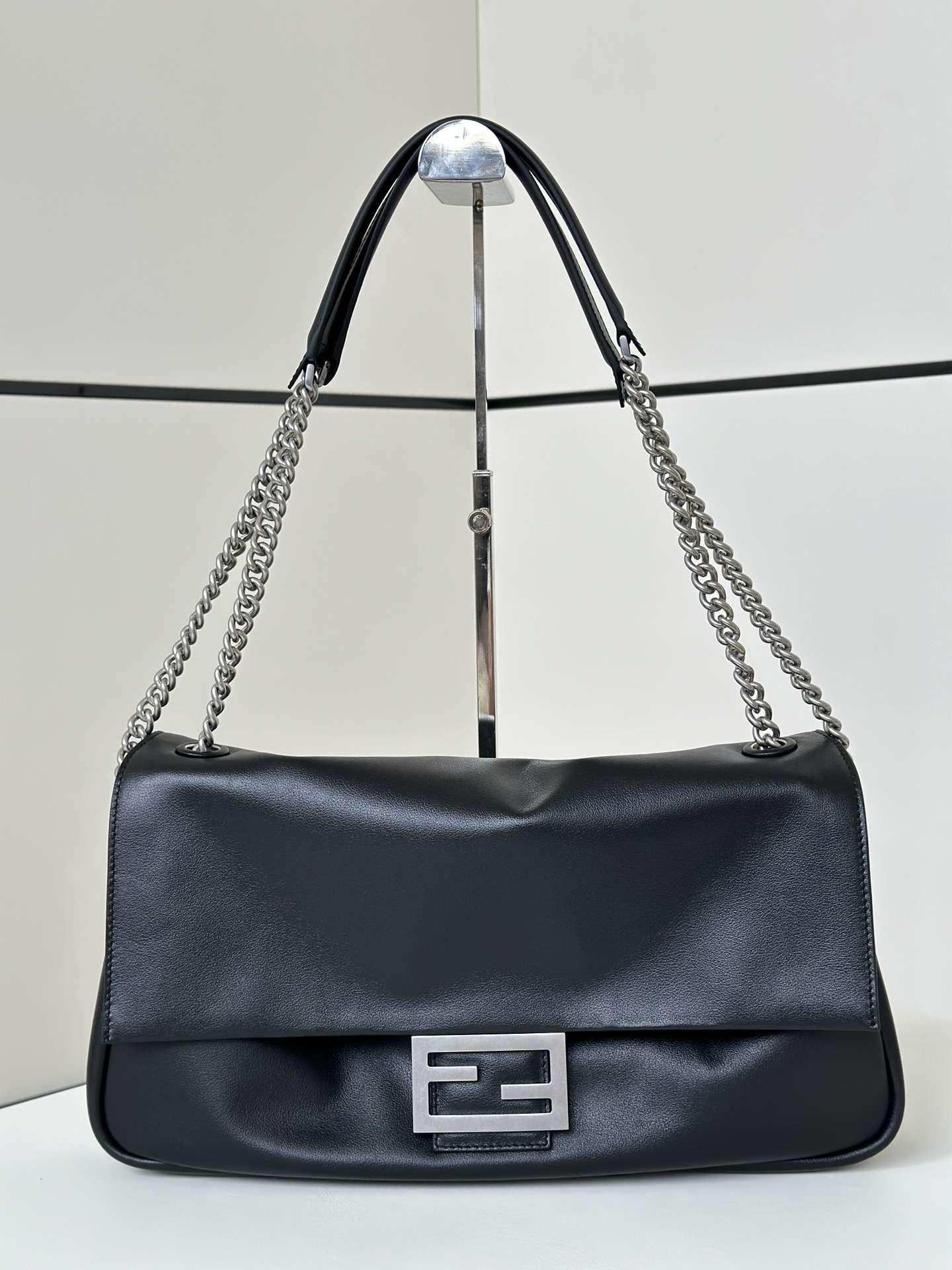 Fendi Baguette Large Chain Handbag