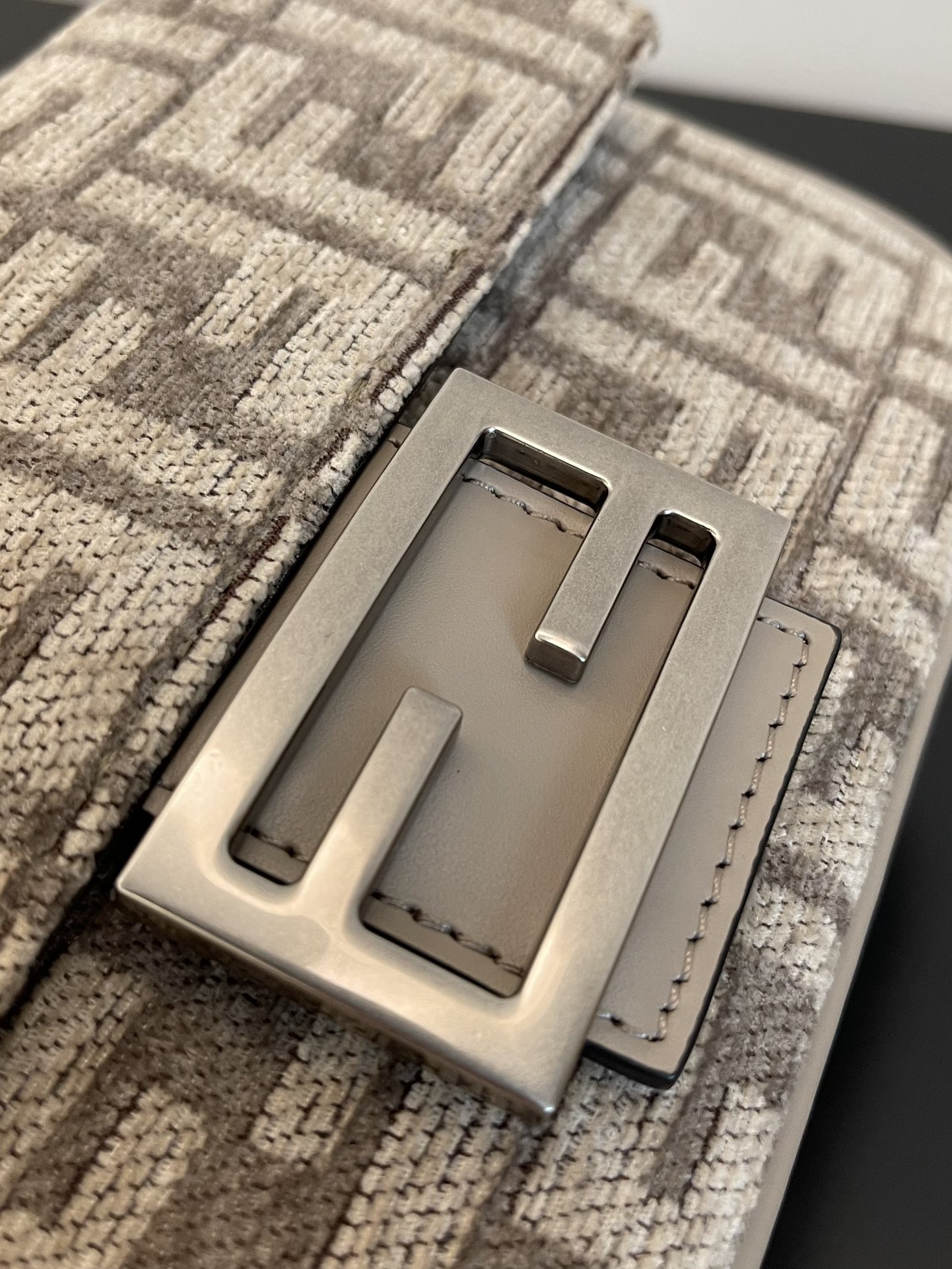 FENDI Conic Baquette Chain Bag