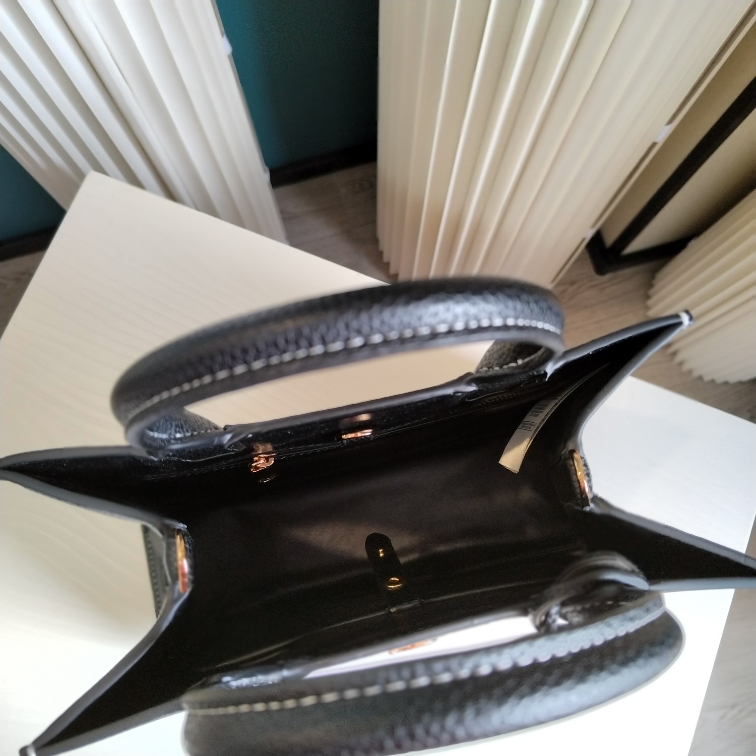 Burberry Leather Elegant Handbag