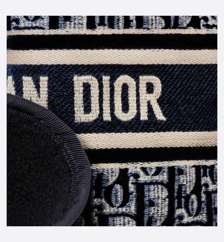 Dior Granville Snow Boots: The Hottest Winter Trend