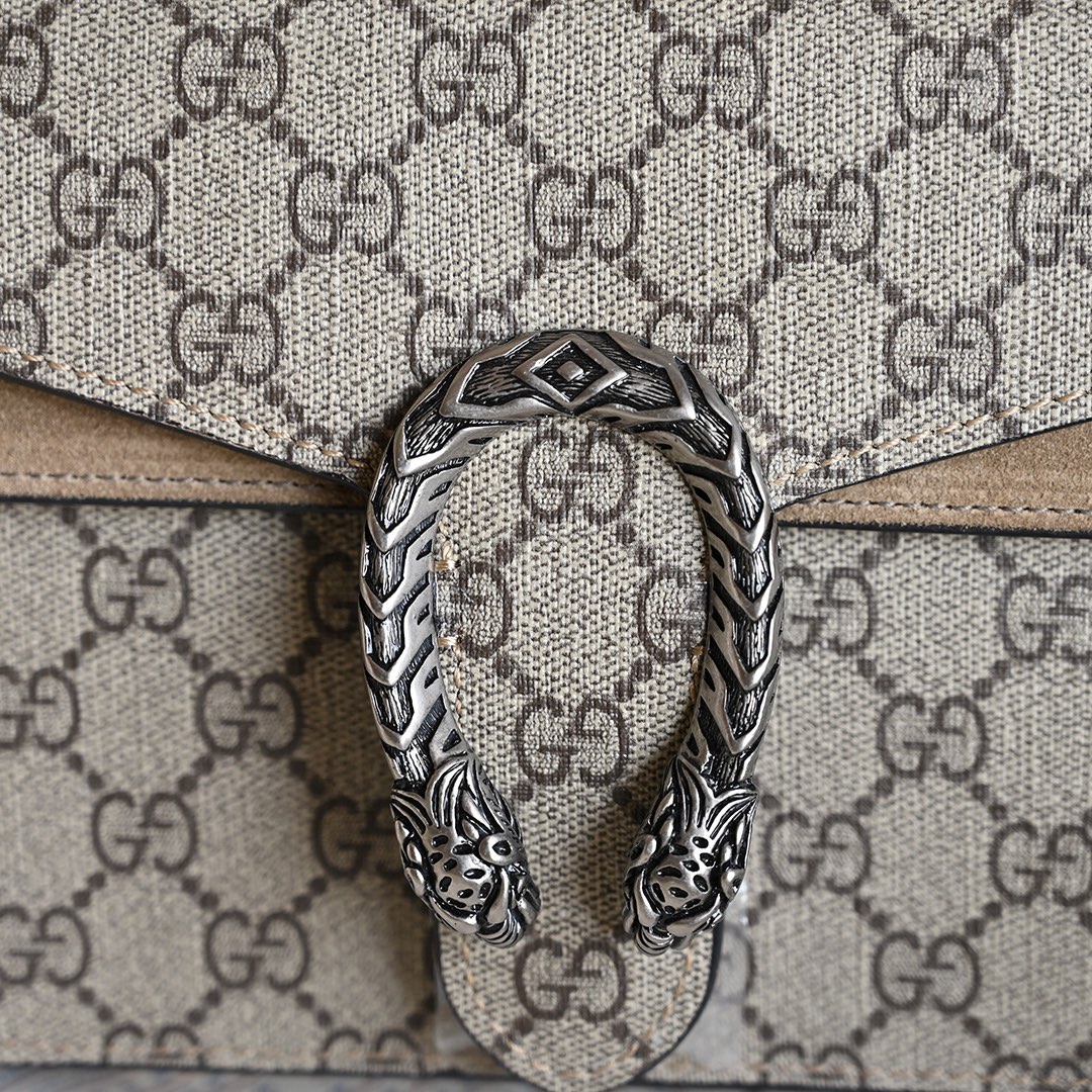 Gucci Classic Rich-Tone Cowhide Chain Crossbody/shoulder Bag