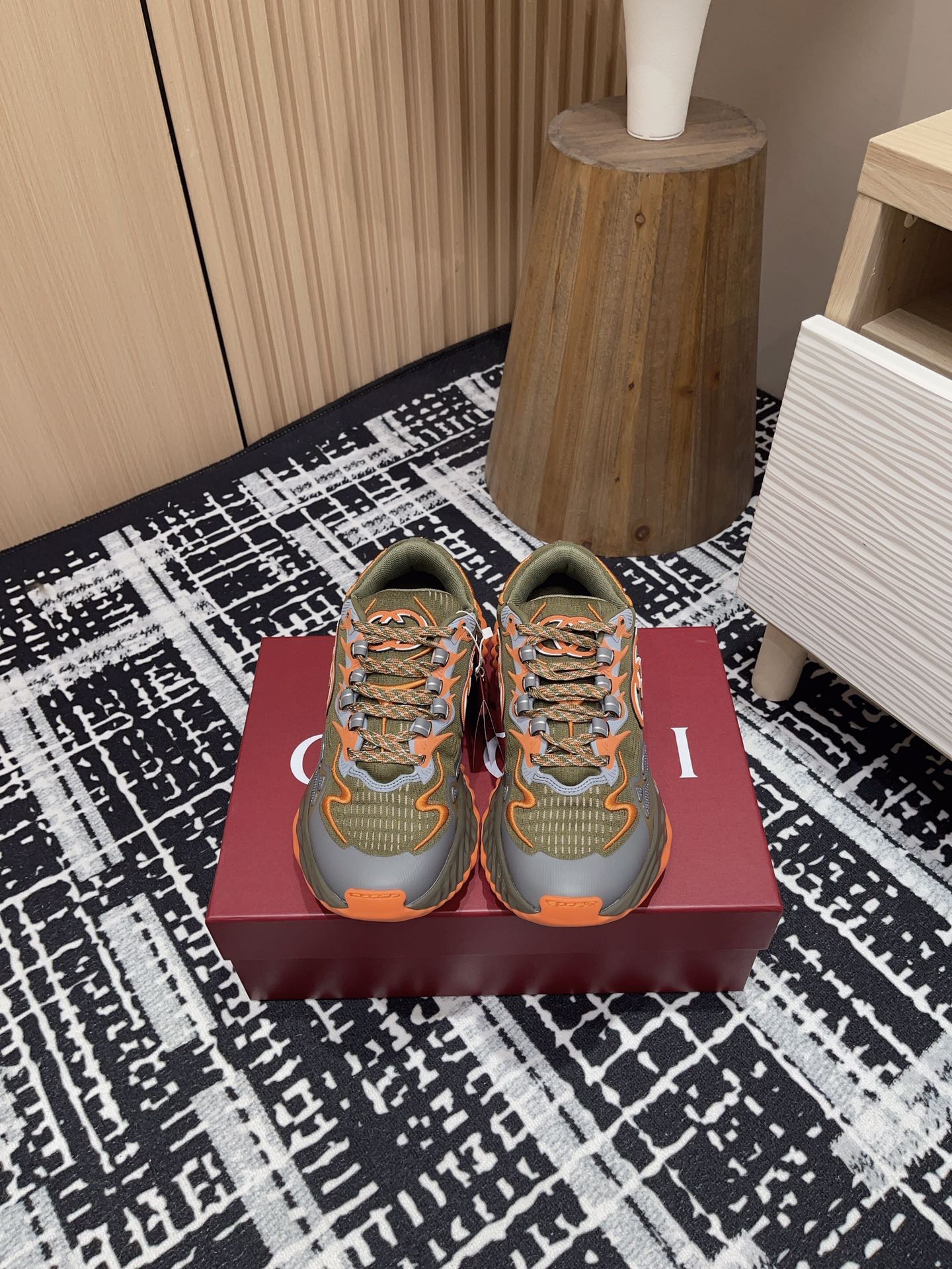 Gucci Ripple Sneakers