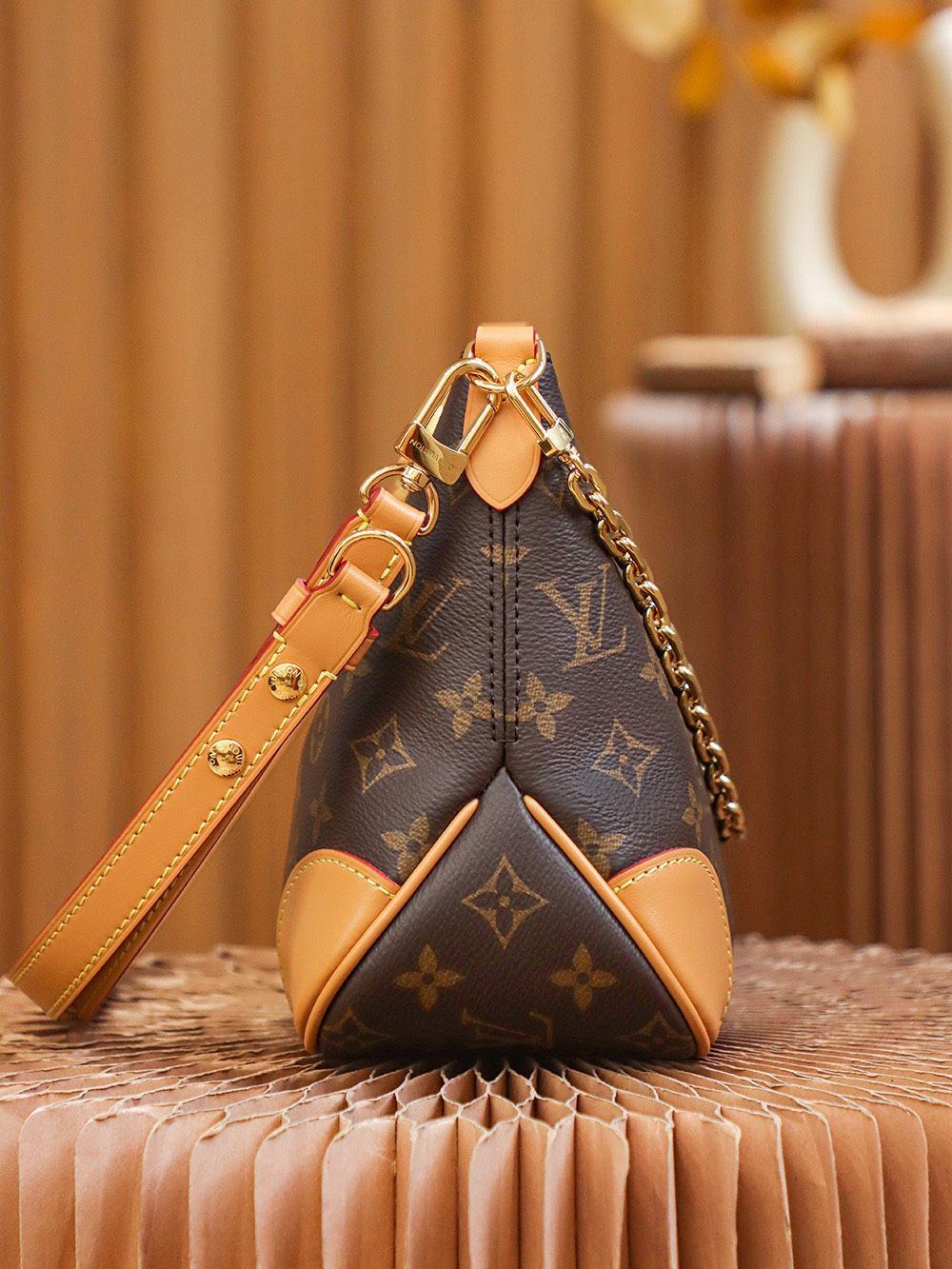 Louis Vuitton Classic Fashionable Tote Bag