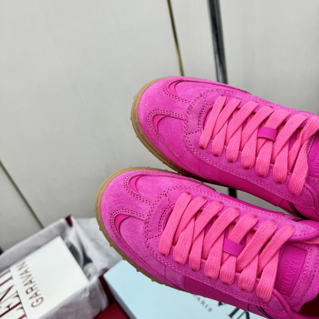 Valentino ONE STUD 2024 New Arrival Calfskin Lace-Up Trainer Sneakers