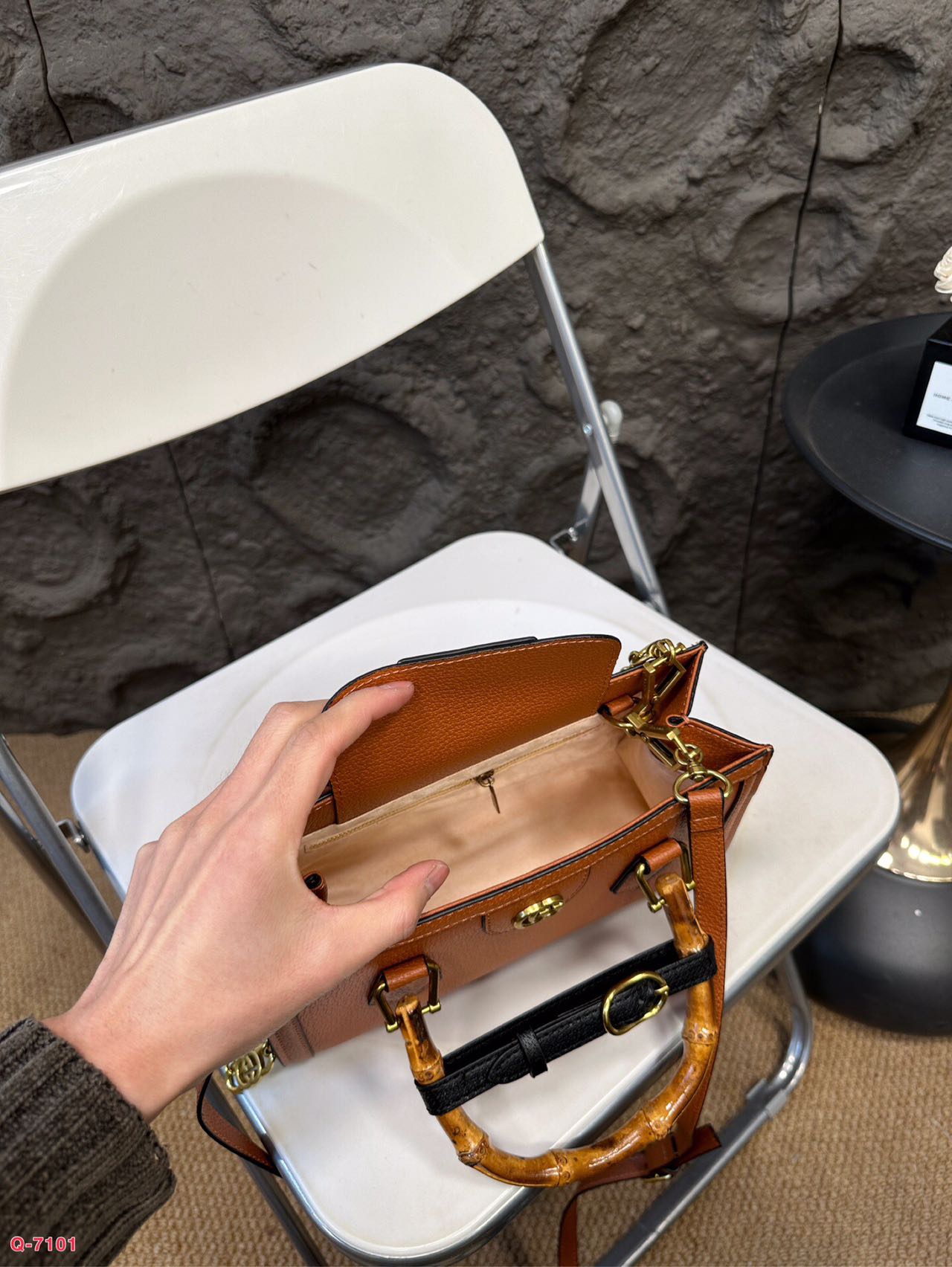 Gucci Top Grade Cowhide Crossbody & Handbag