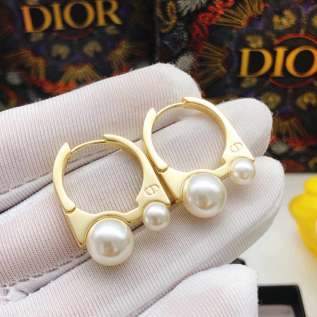 Dior Pearl Earrings