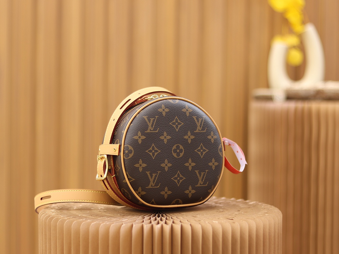 Louis Vuitton Classic Vintage-Inspired Round Bag