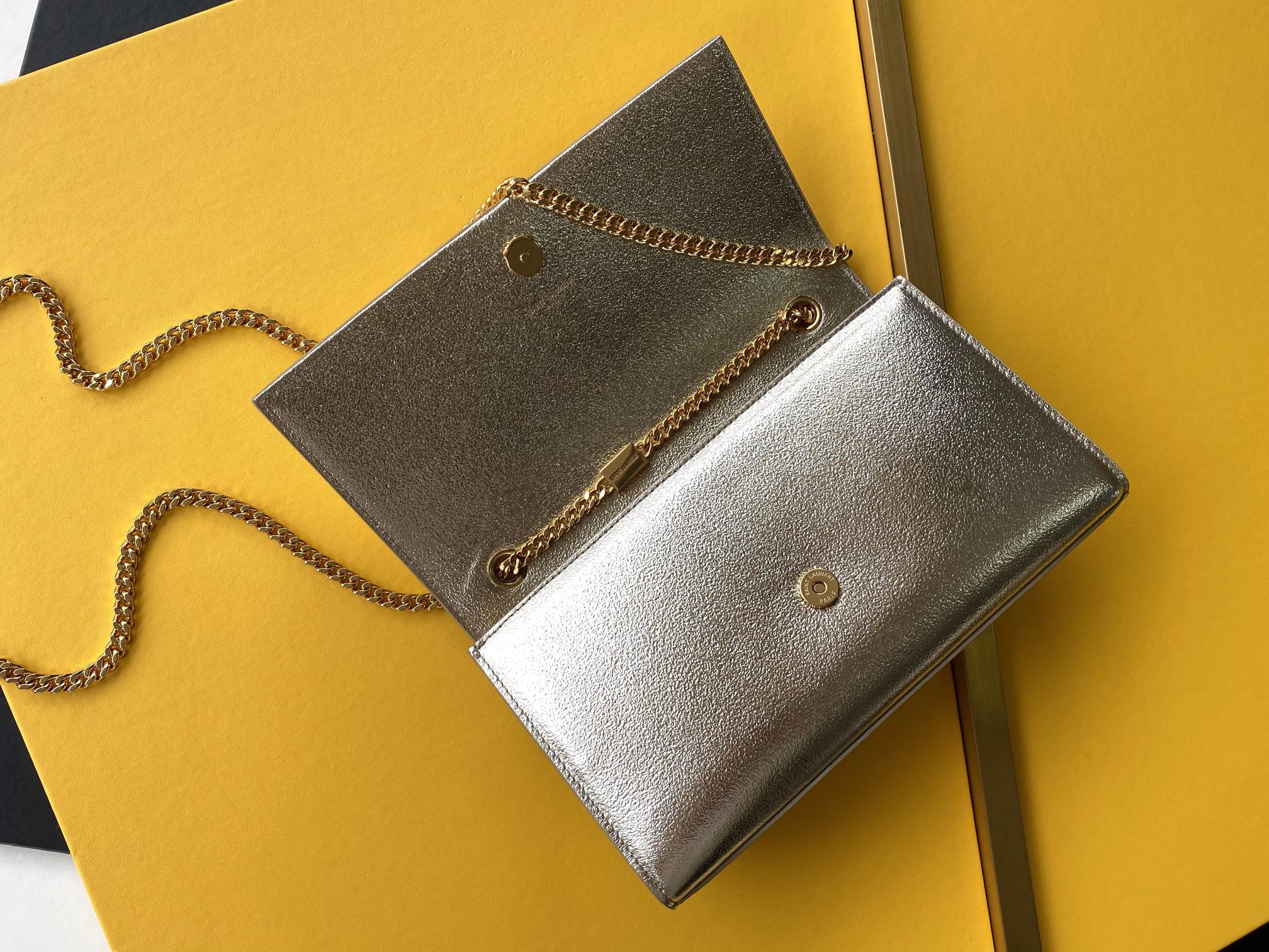 Saint Laurent Classic Chain Shoulder/Crossbody Bag for Women