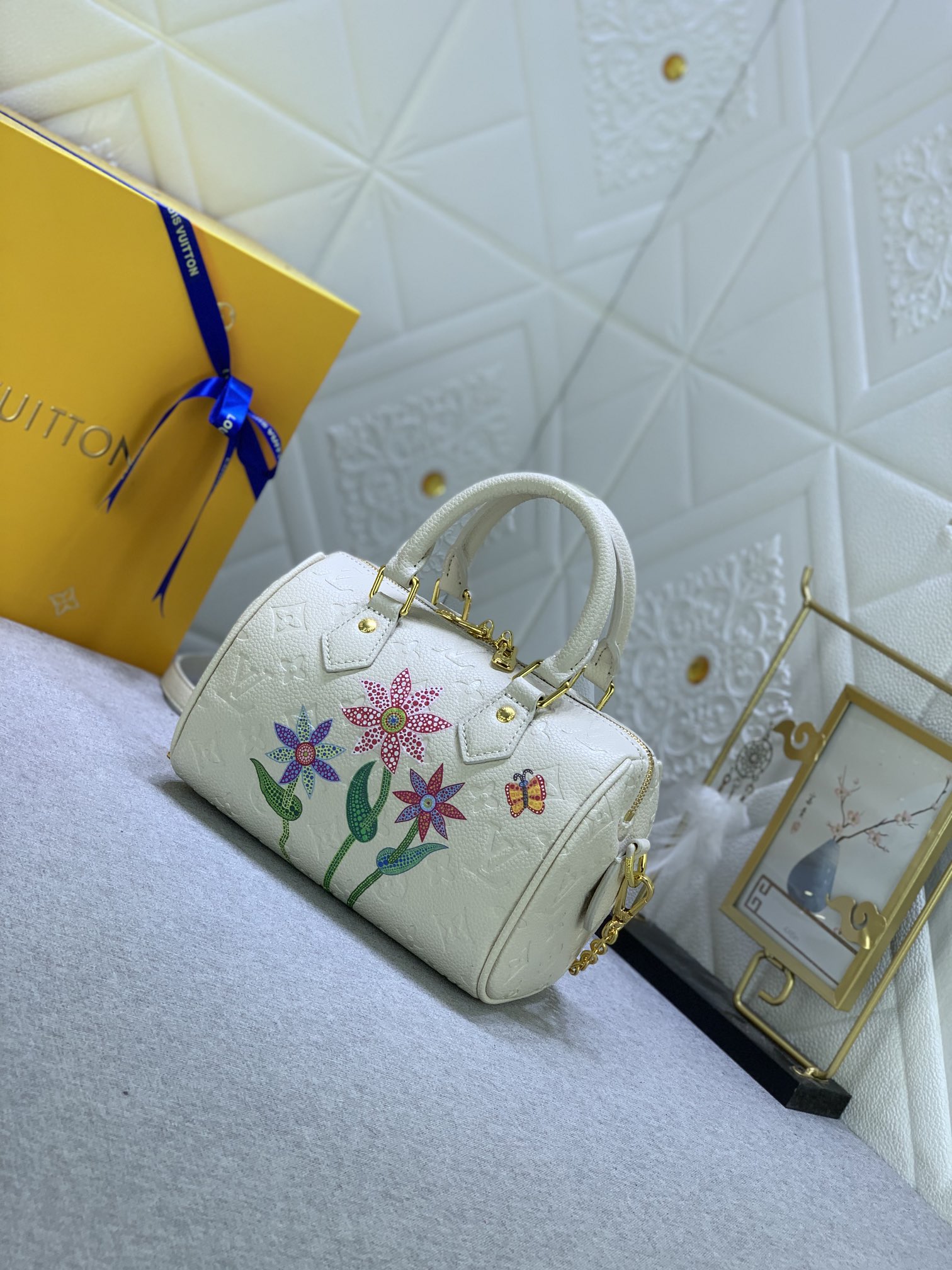 Louis Vuitton Stylish Versatile Leather Crossbody/Shoulder Bag