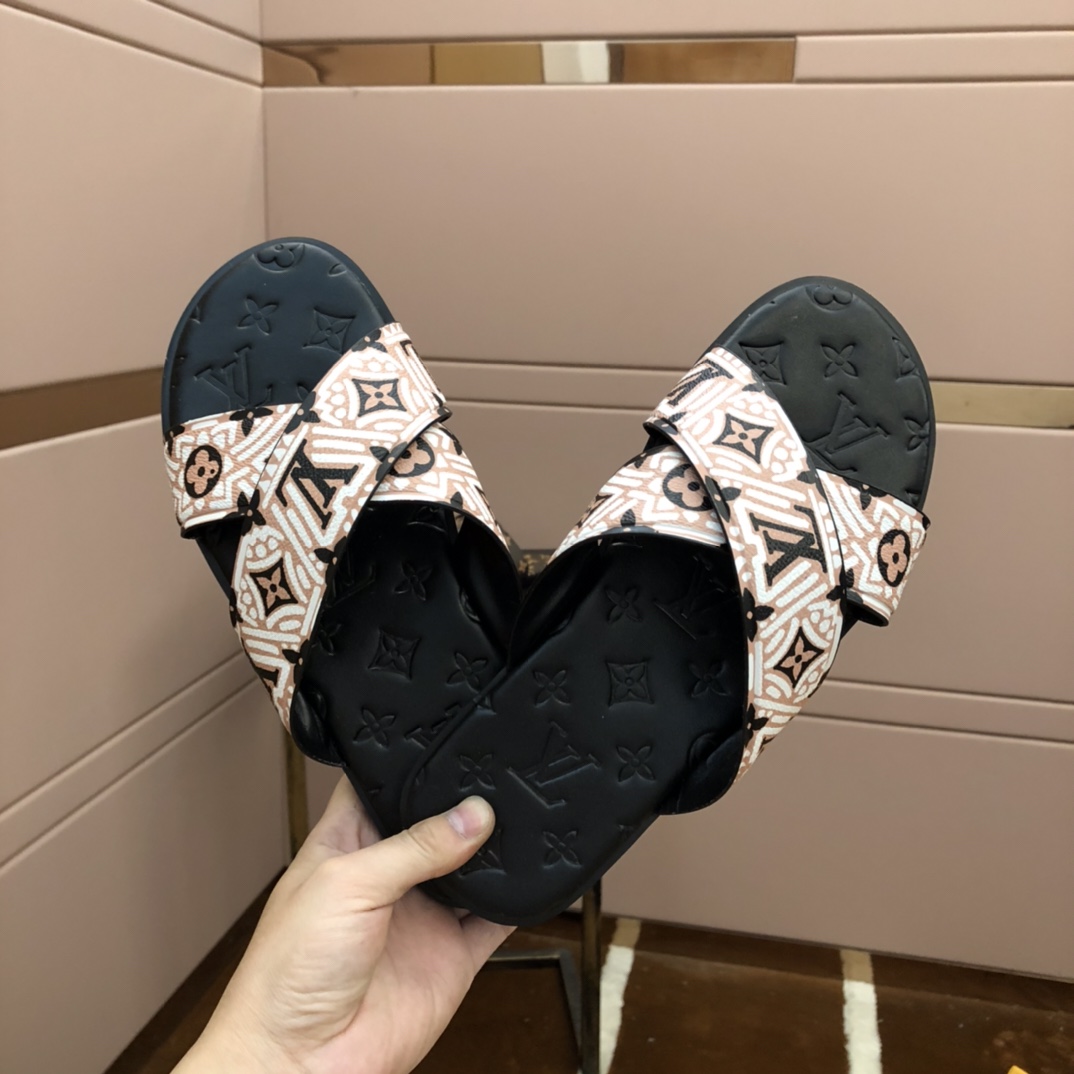 LV Fashionable Classic Versatile Leather Slippers