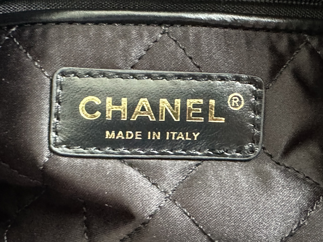 Chanel 22 Small Calfskin Bag