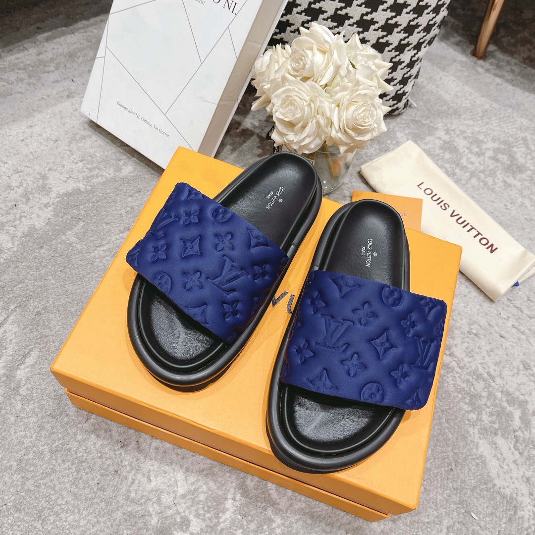 LV Fashionable Classic Versatile Leather Slippers