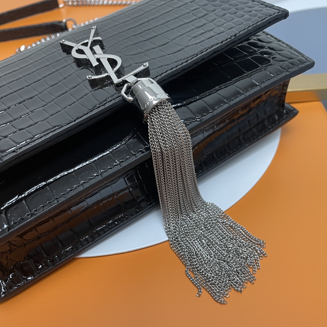 Saint Laurent Classic Chain Shoulder/Crossbody Bag for Women  in Black