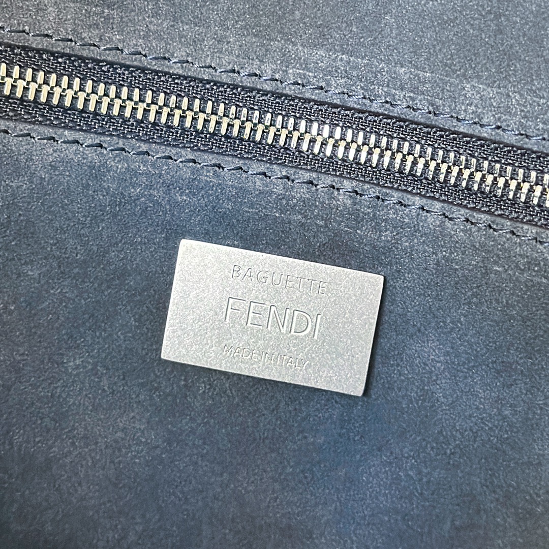 Fendi Baguette Large Chain Handbag