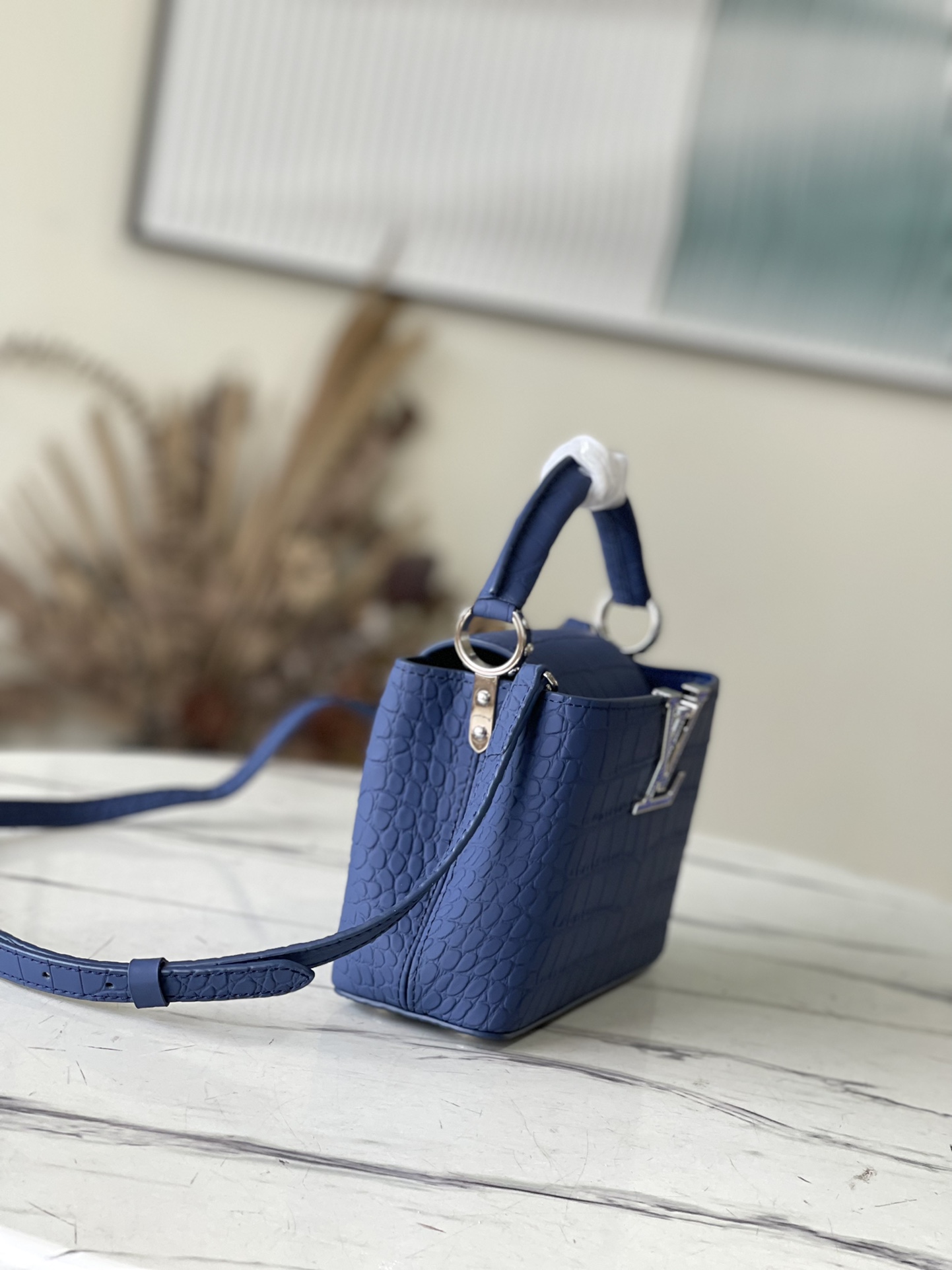 Louis Vuitton Stylish Versatile Leather Crossbody/Shoulder Bag