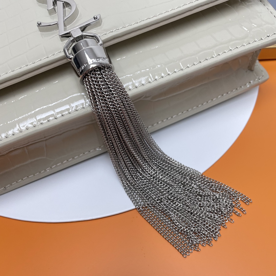 Saint Laurent Classic Chain Shoulder/Crossbody Bag for Women