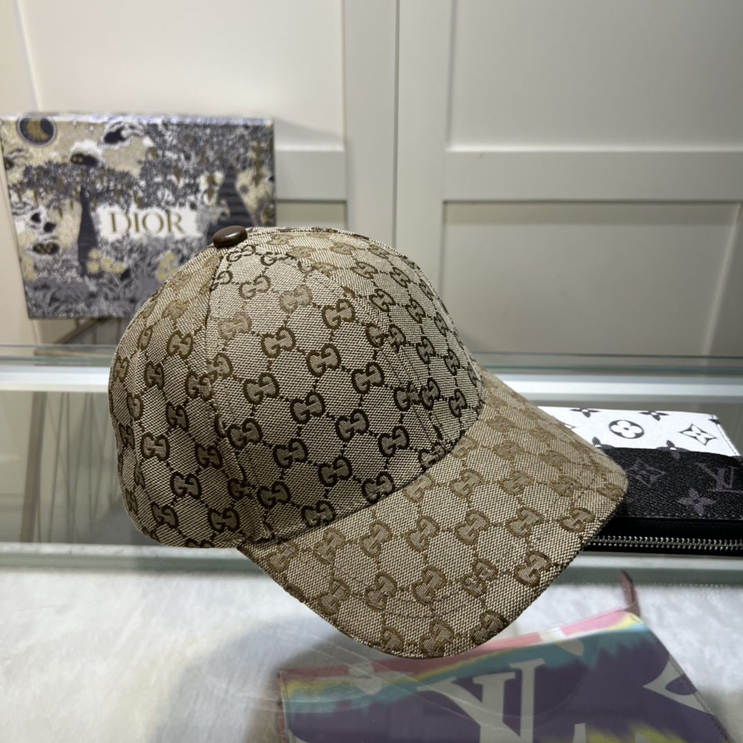 Gucci Classic Monogram  Cap