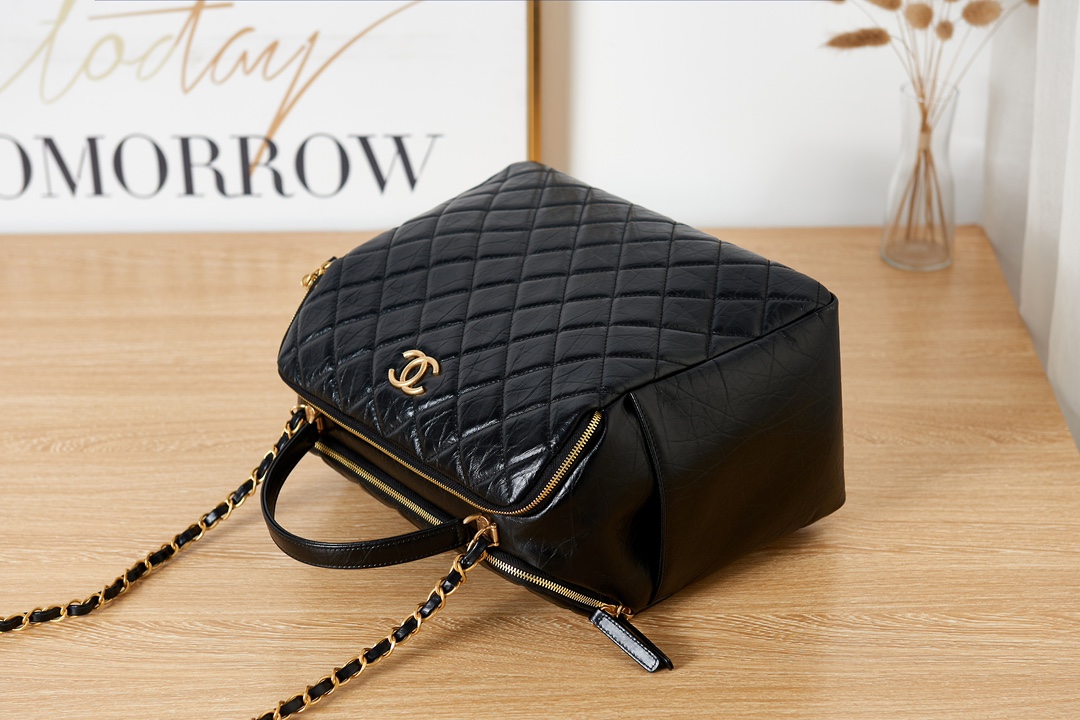 Chanel Polished Lambskin Large Handbag