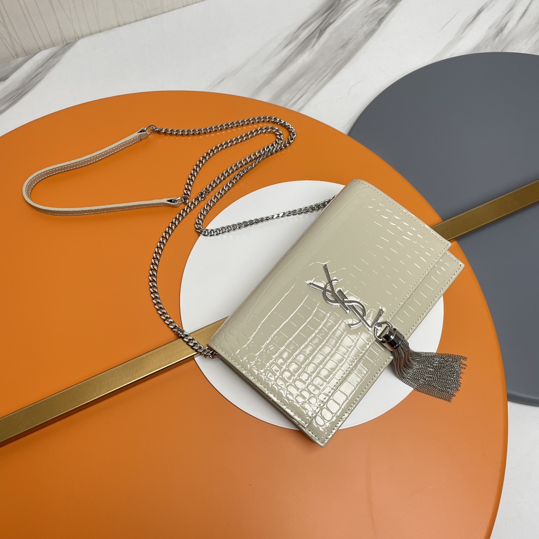 Saint Laurent Classic Chain Shoulder/Crossbody Bag for Women