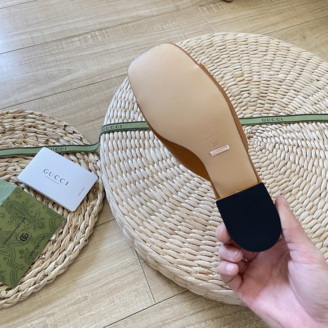 GUCCIOriginal big brand luxury goods 1:1 high-end quality top qualityGucci new buckle round G slippers/sandals