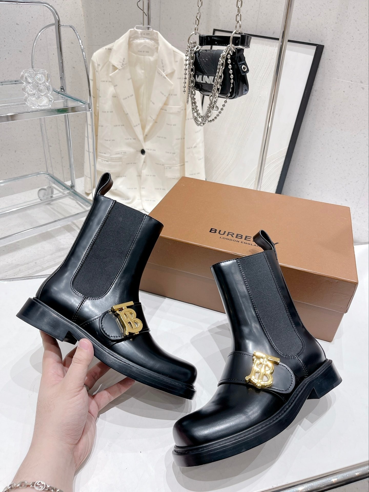 Burberry Chelsea Leather Short Boots