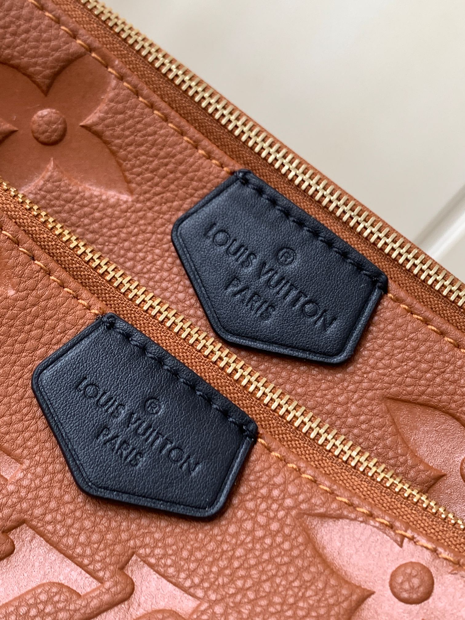 Louis Vuitton Classic Vintage-Inspired Crossbody/Shoulder Bag